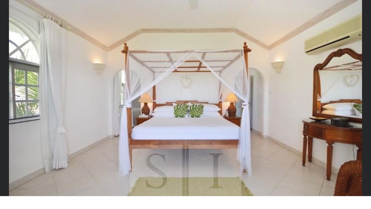 Photo of Bedroom in Merlin Bay