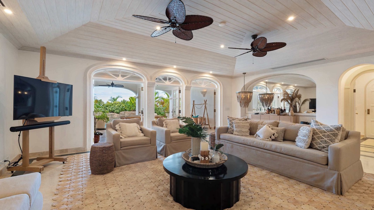 Photo of Livingroom in Old Trees Bay