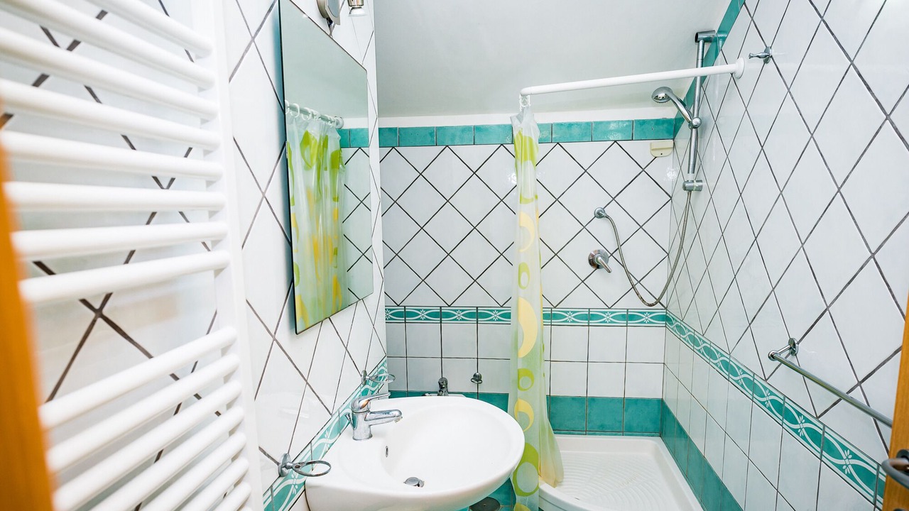 Photo of Bathroom in Marina Lido