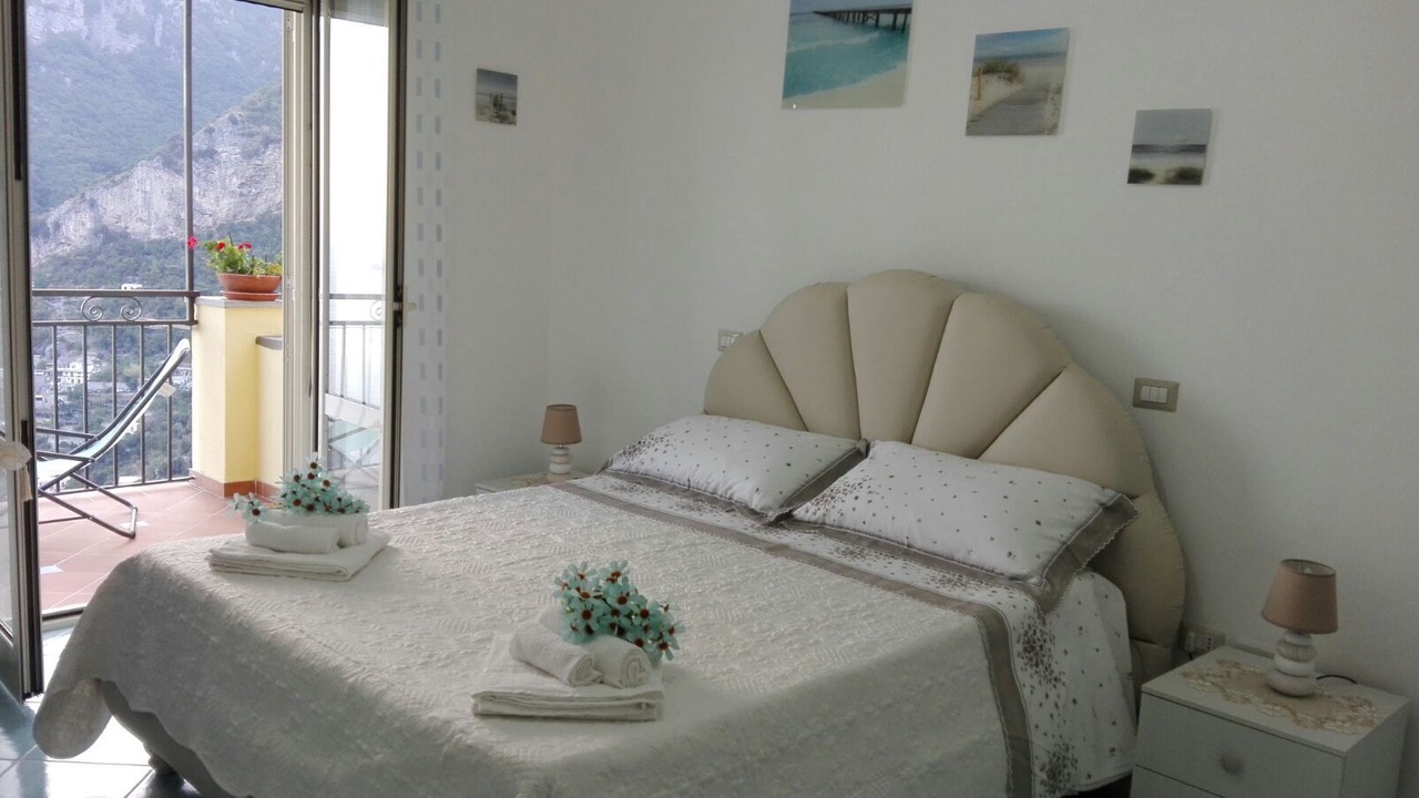 Photo of Bedroom in Montepertuso