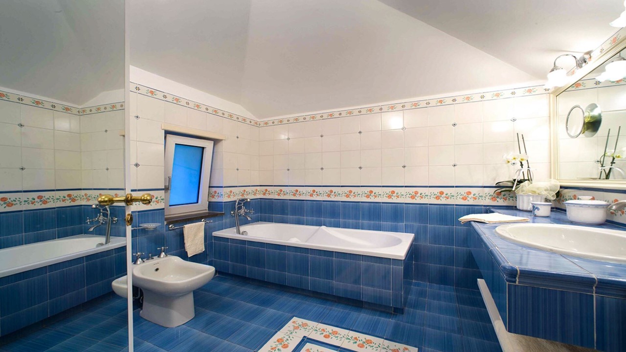 Photo of Bathroom in Sorrento City Centre