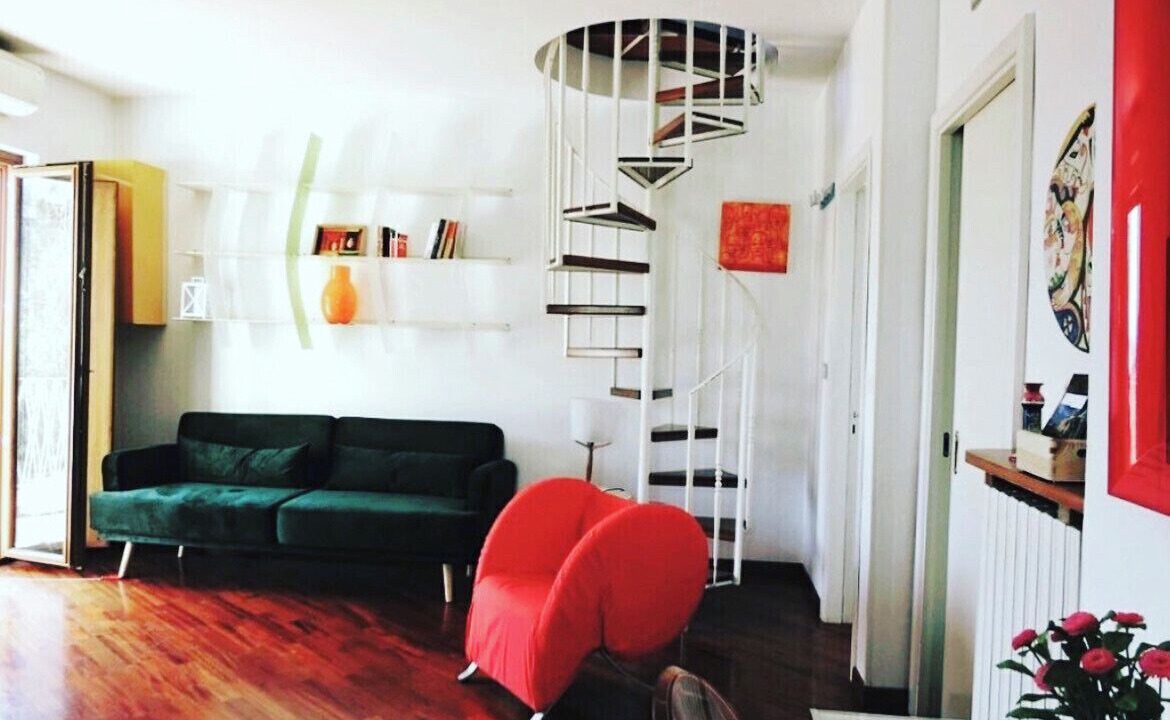 Photo of Livingroom in Historical Downtown Salerno