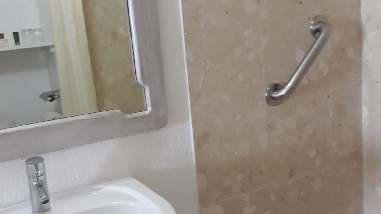 Photo of Bathroom in Sunset Crest