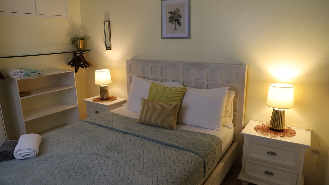 Photo of Bedroom in White Hall