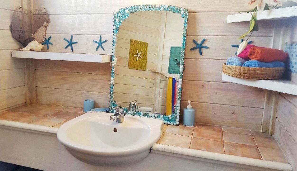 Photo of Bathroom in Graeme Hall Park