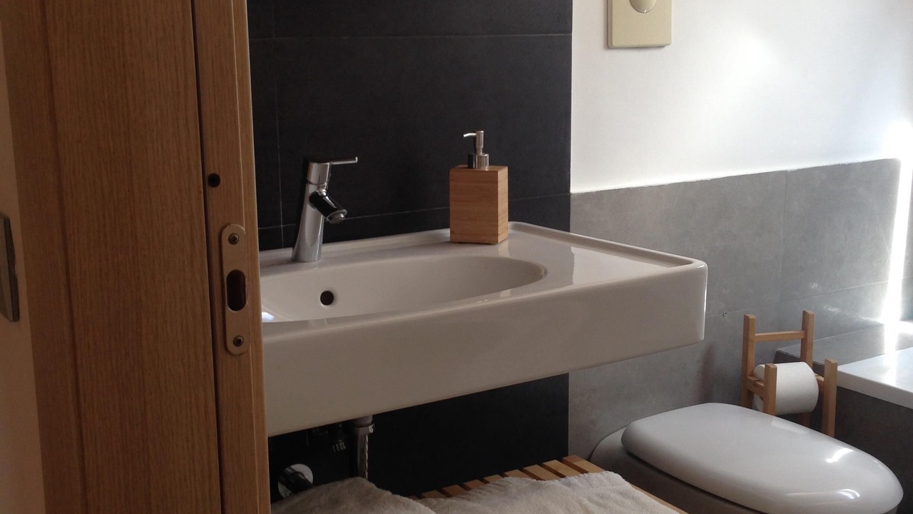 Photo of Bathroom in Naples City Centre
