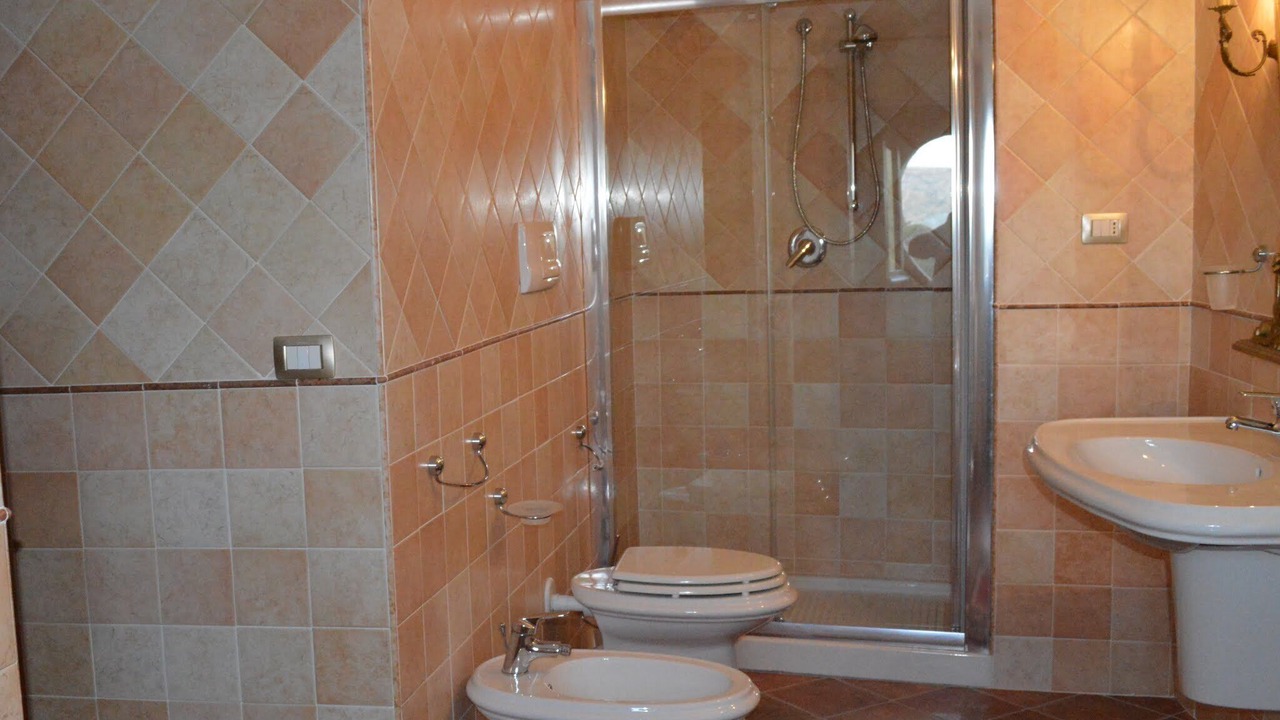 Photo of Bathroom in Licusati