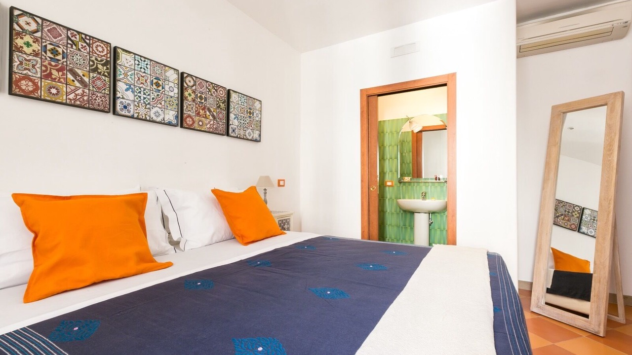 Photo of Bedroom in Sorrento Historic Centre