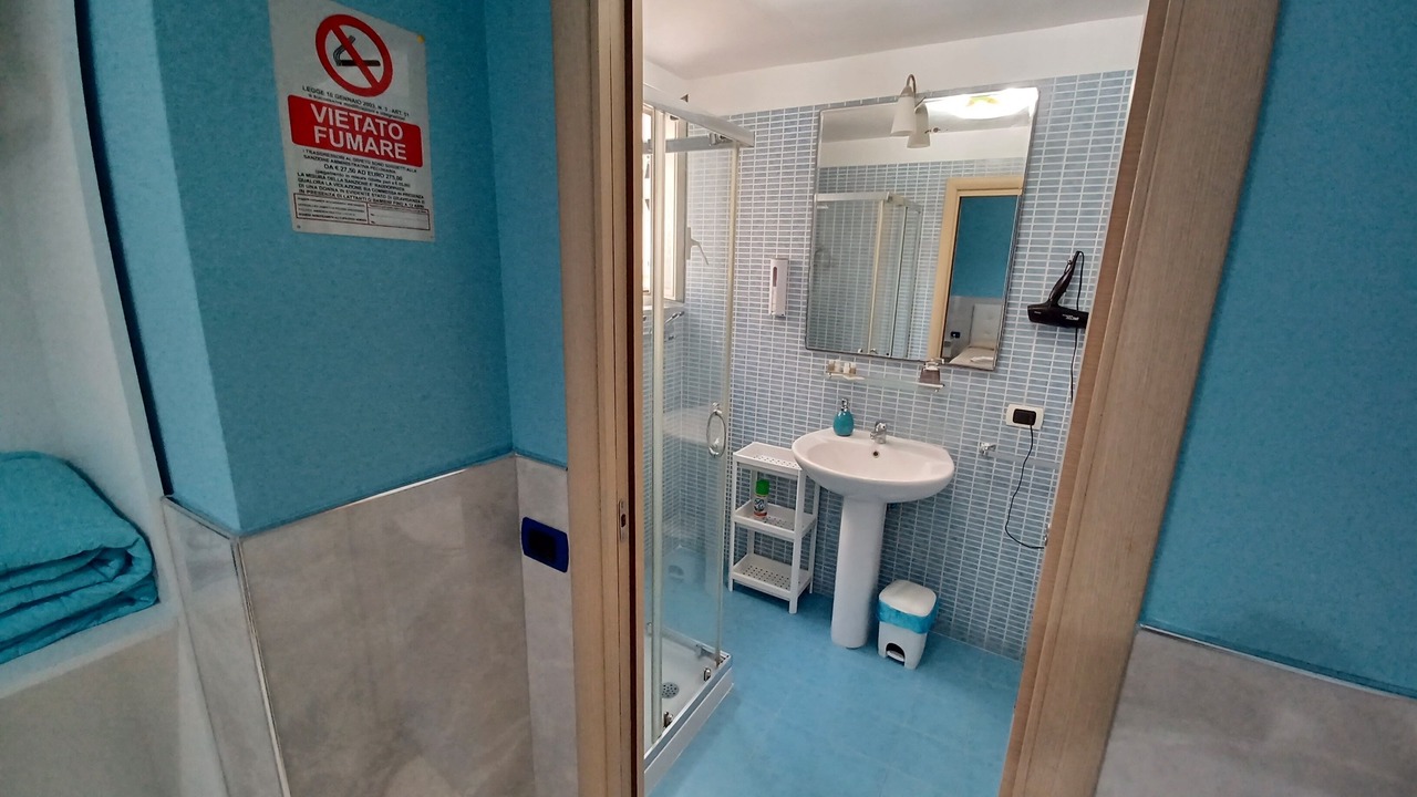 Photo of Bathroom in Naples City Centre
