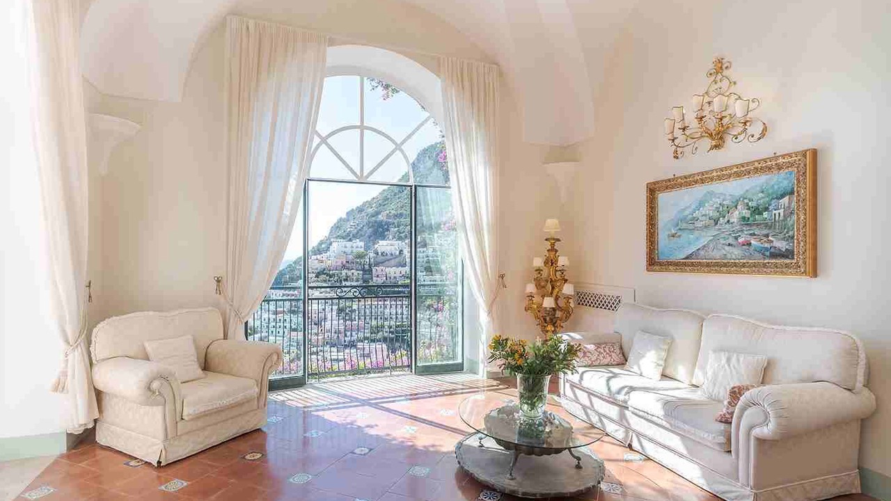 Photo of Livingroom in Path of the Gods