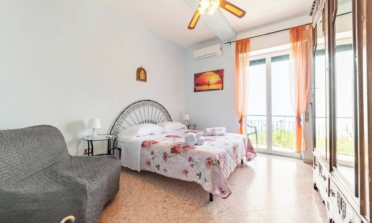 Photo of Bedroom in Pogerola