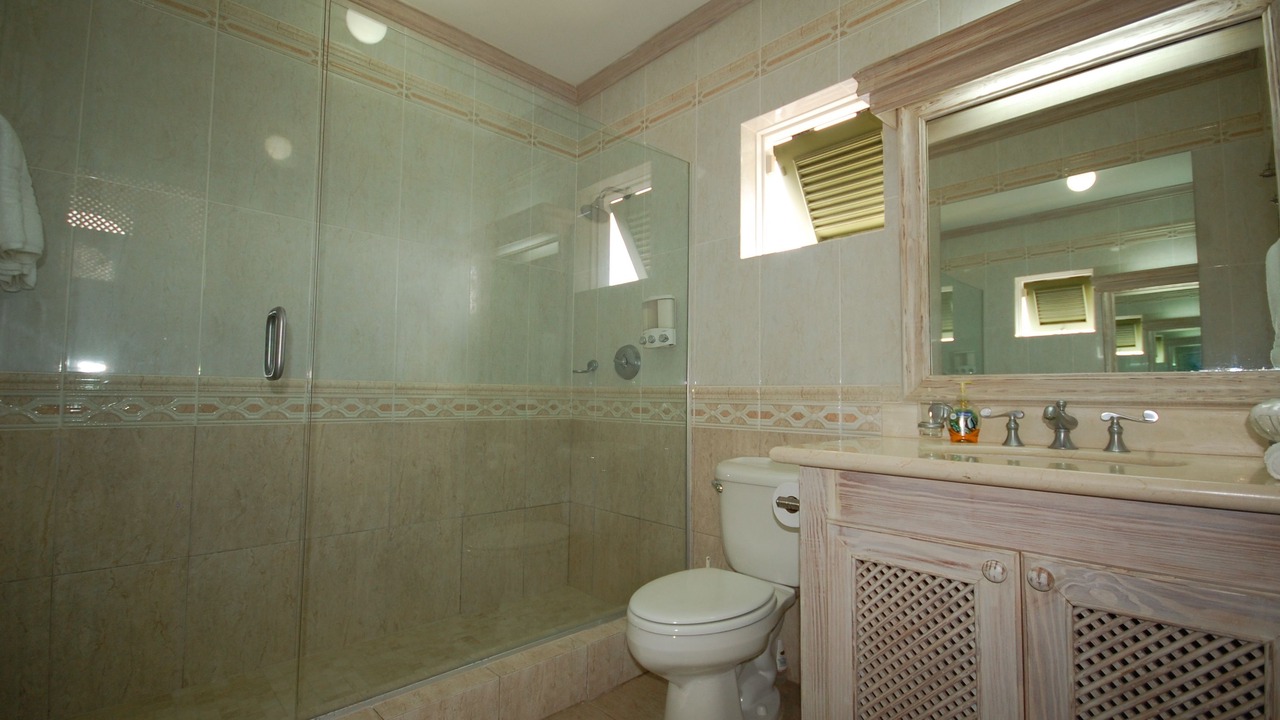 Photo of Bathroom in Porters