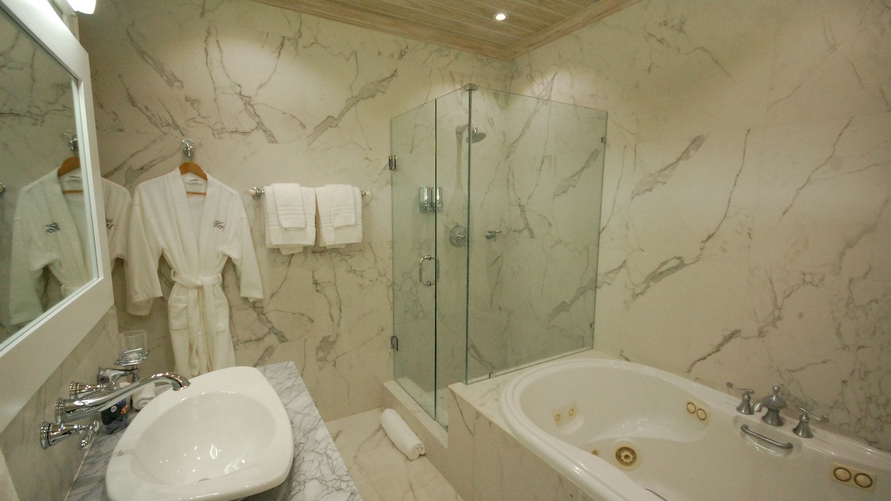 Photo of Bathroom in Porters