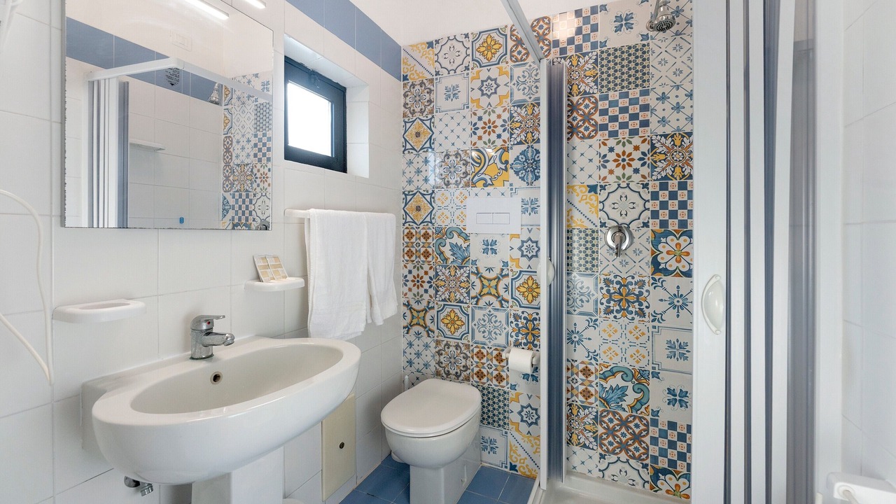 Photo of Bathroom in Laura