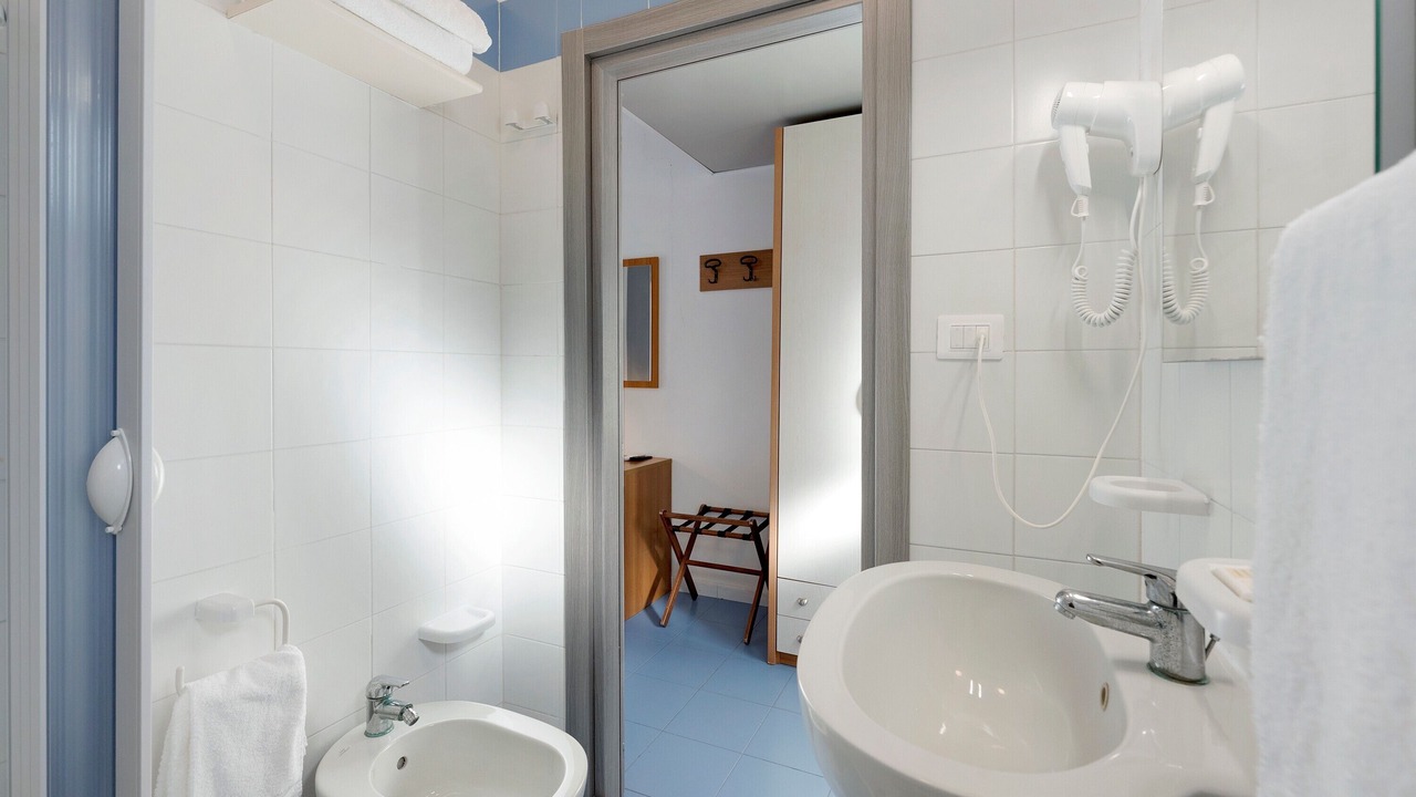 Photo of Bathroom in Laura