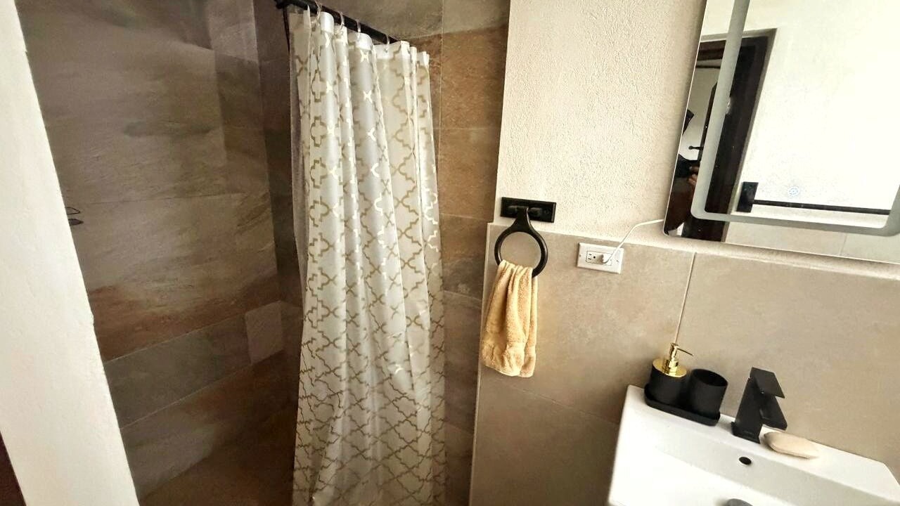 Photo of Bathroom in Maxwell