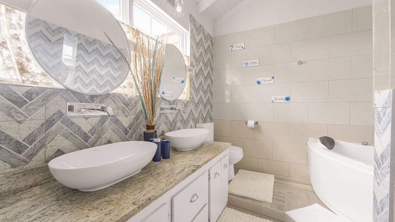 Photo of Bathroom in Christie