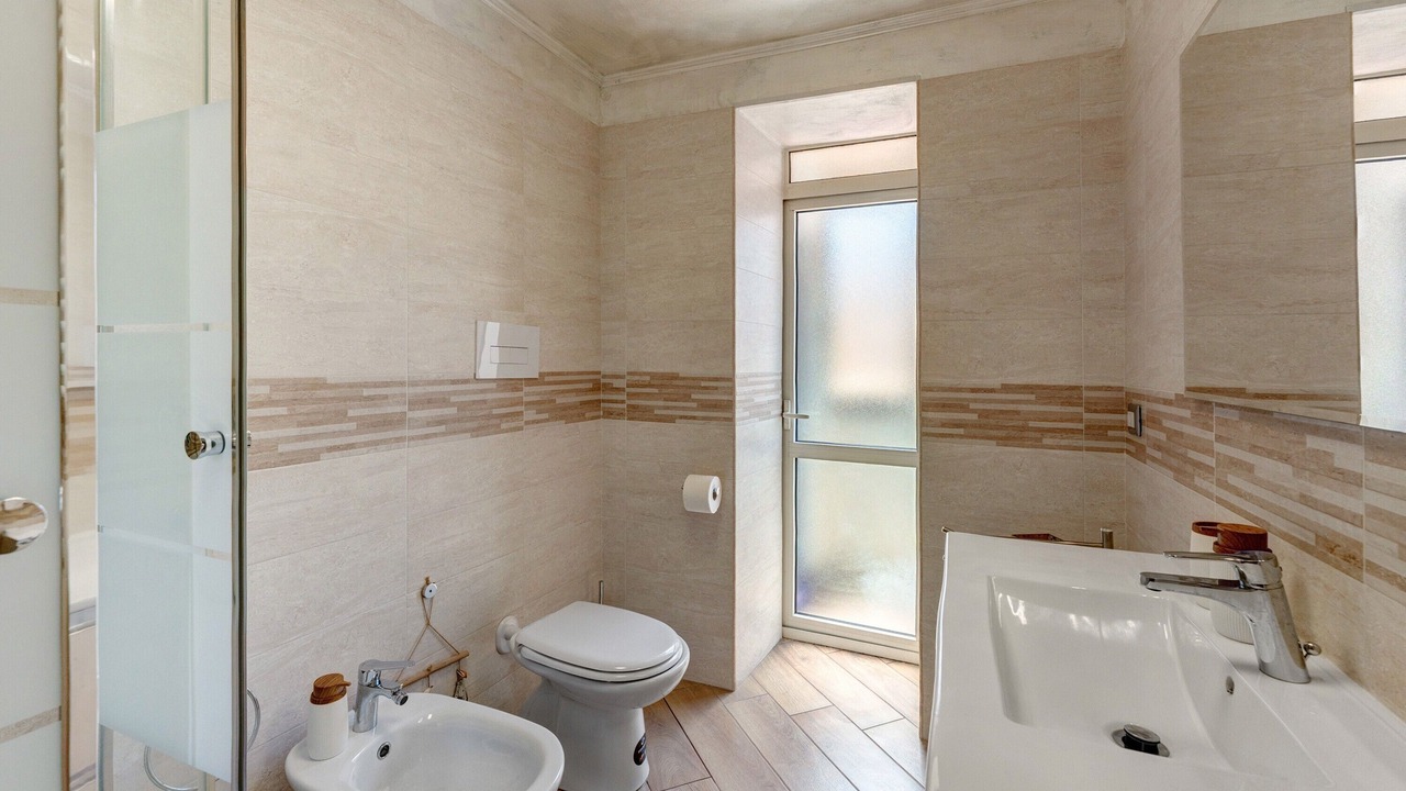 Photo of Bathroom in Historical Downtown Salerno