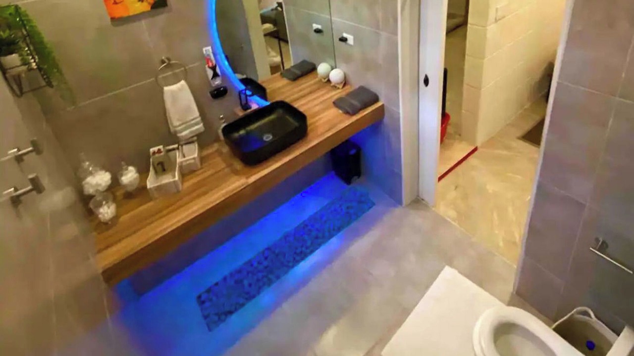 Photo of Bathroom in Boarded Hall
