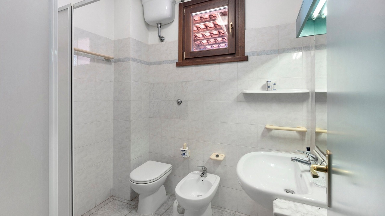 Photo of Bathroom in Palinuro