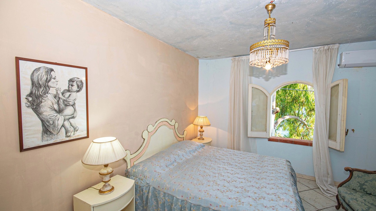 Photo of Bedroom in Furore