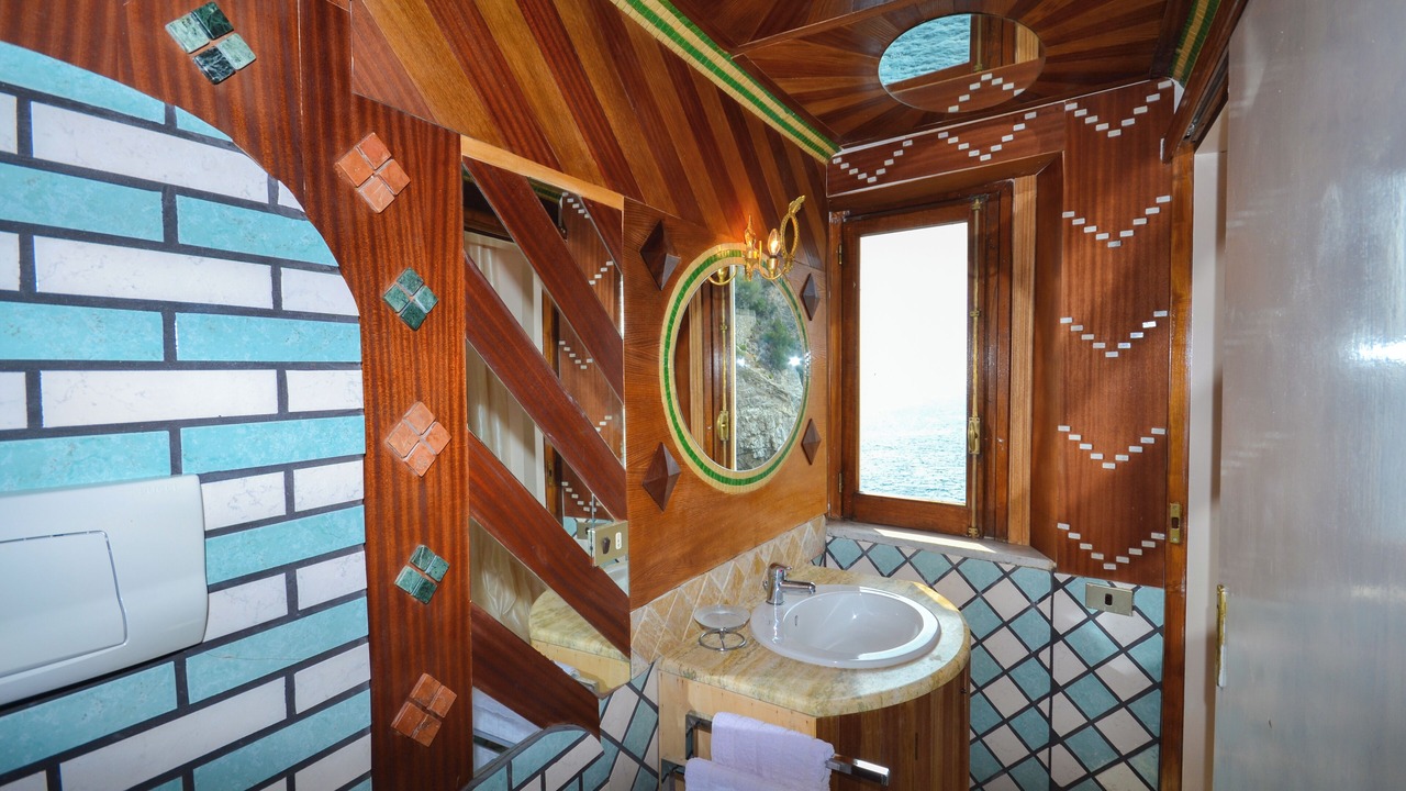 Photo of Bathroom in Furore