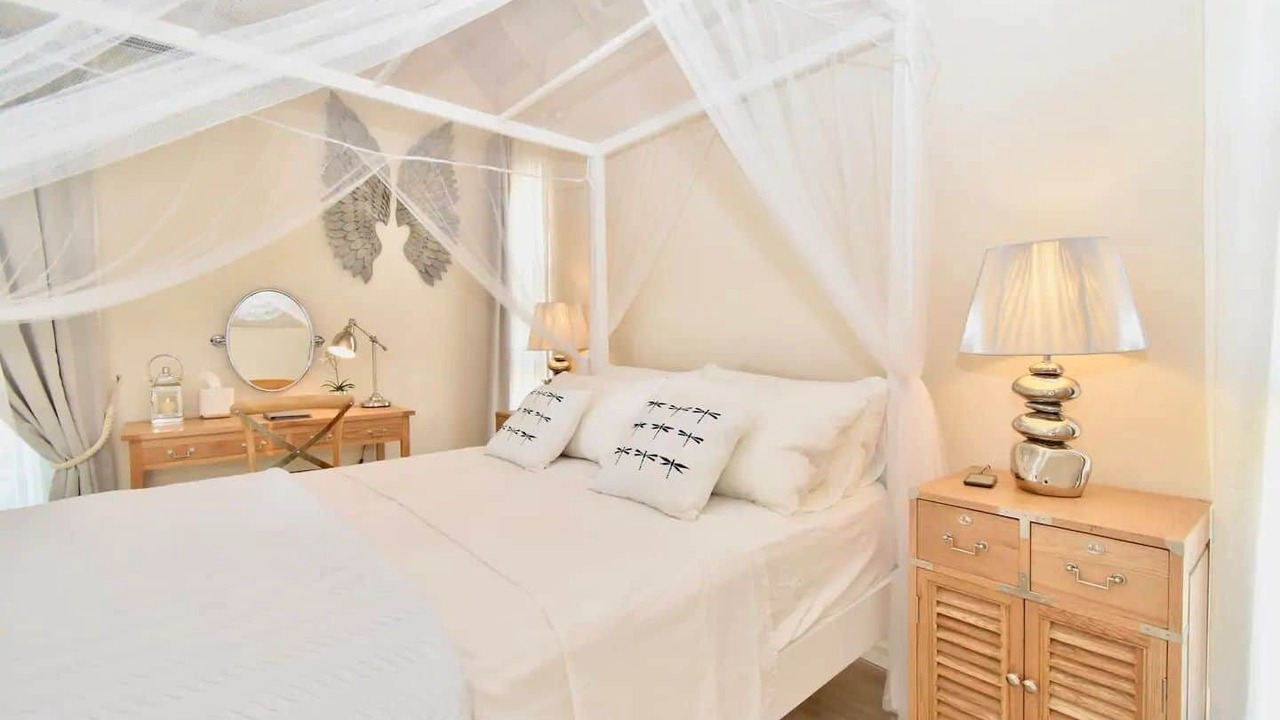 Photo of Bedroom in Merlin Bay