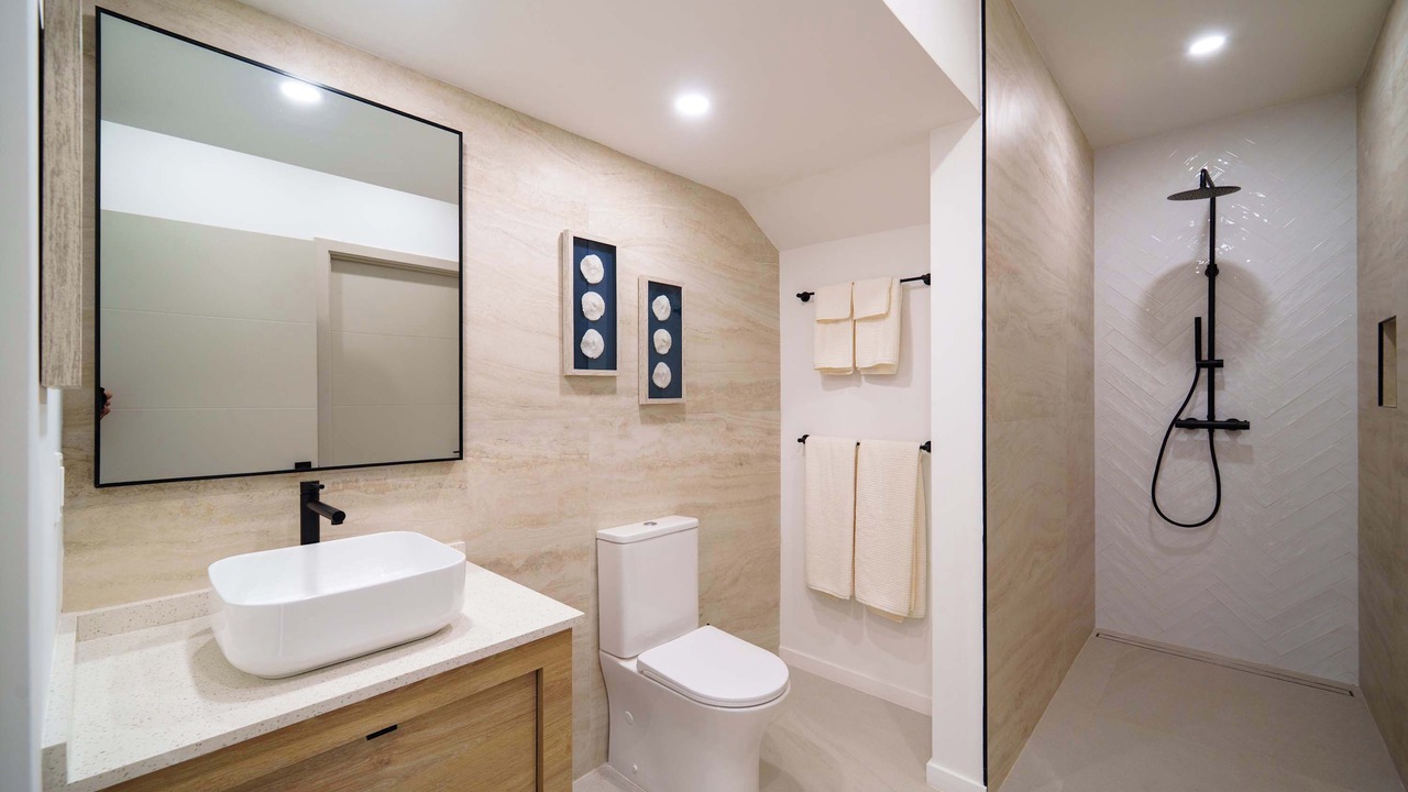 Photo of Bathroom in Lower Carlton