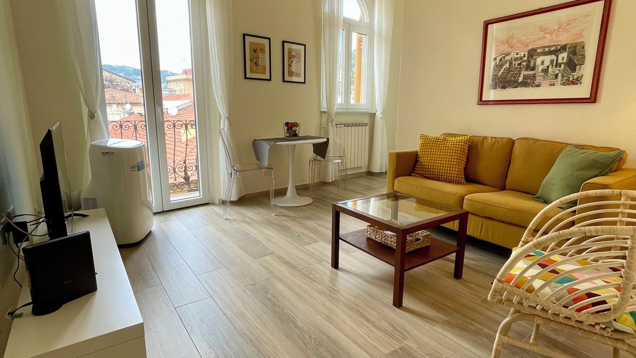 Photo of Livingroom in La Spezia Historic Centre