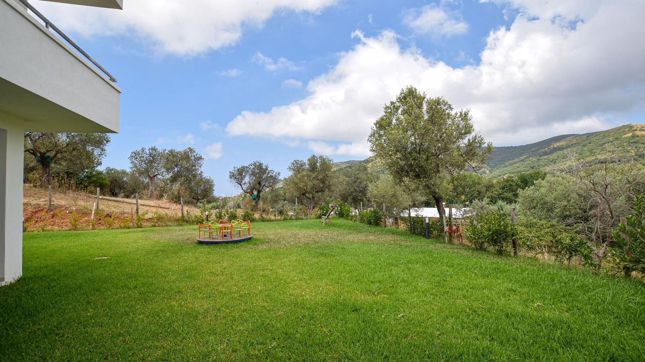 Photo of Others in Alani