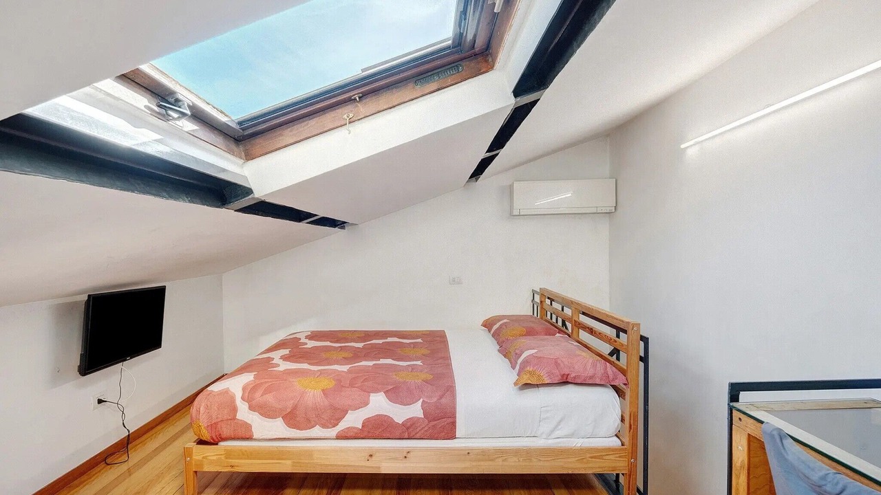 Photo of Bedroom in Historical Downtown Salerno