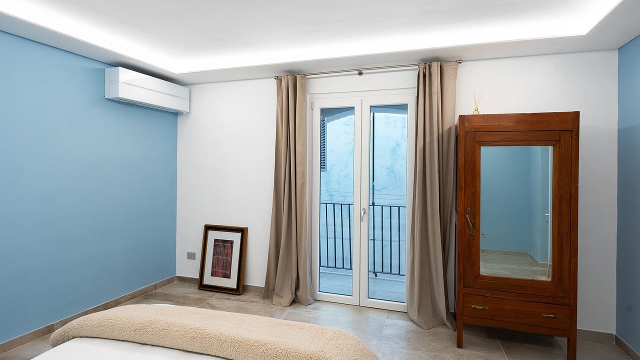 Photo of Bedroom in Historical Downtown Salerno