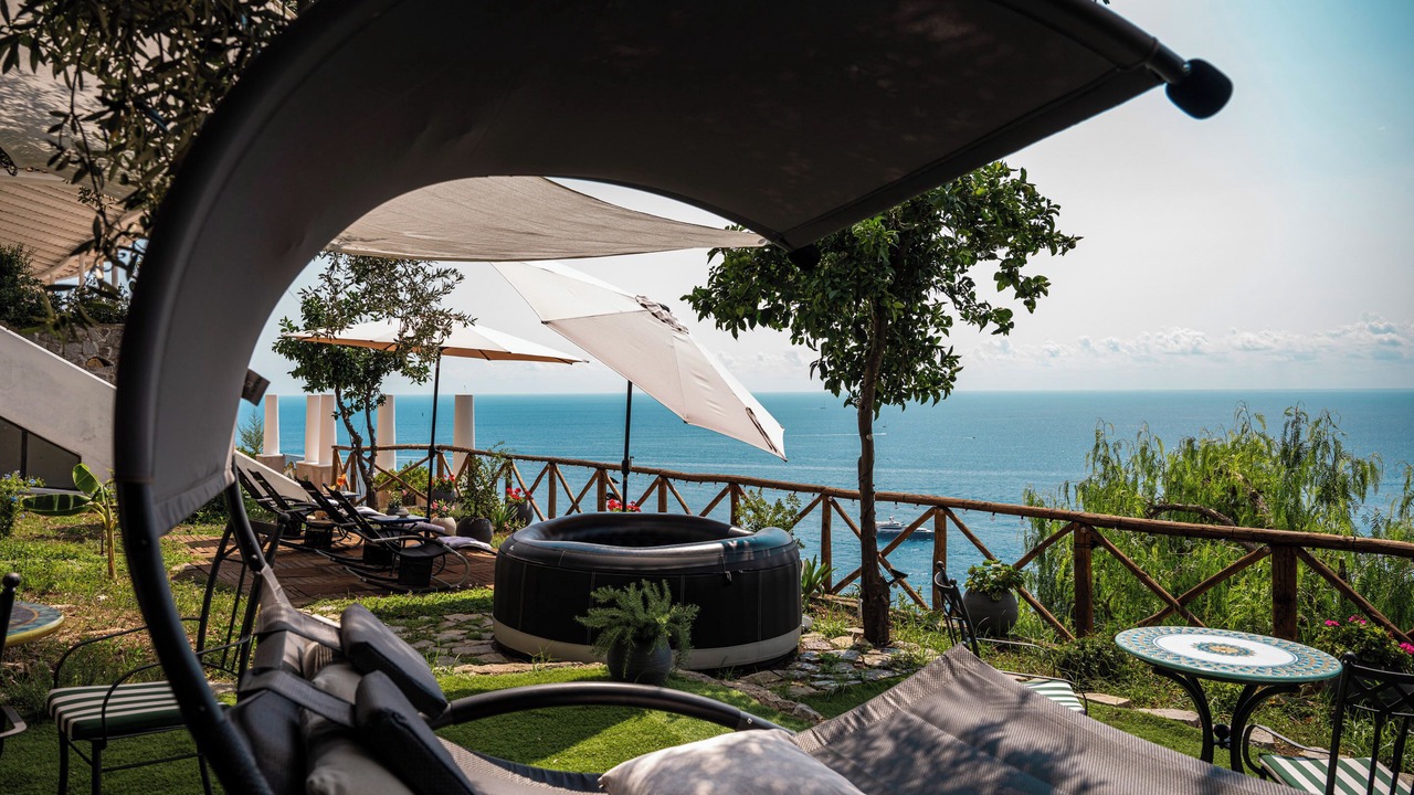 Photo of Patio Balcony in Laurito