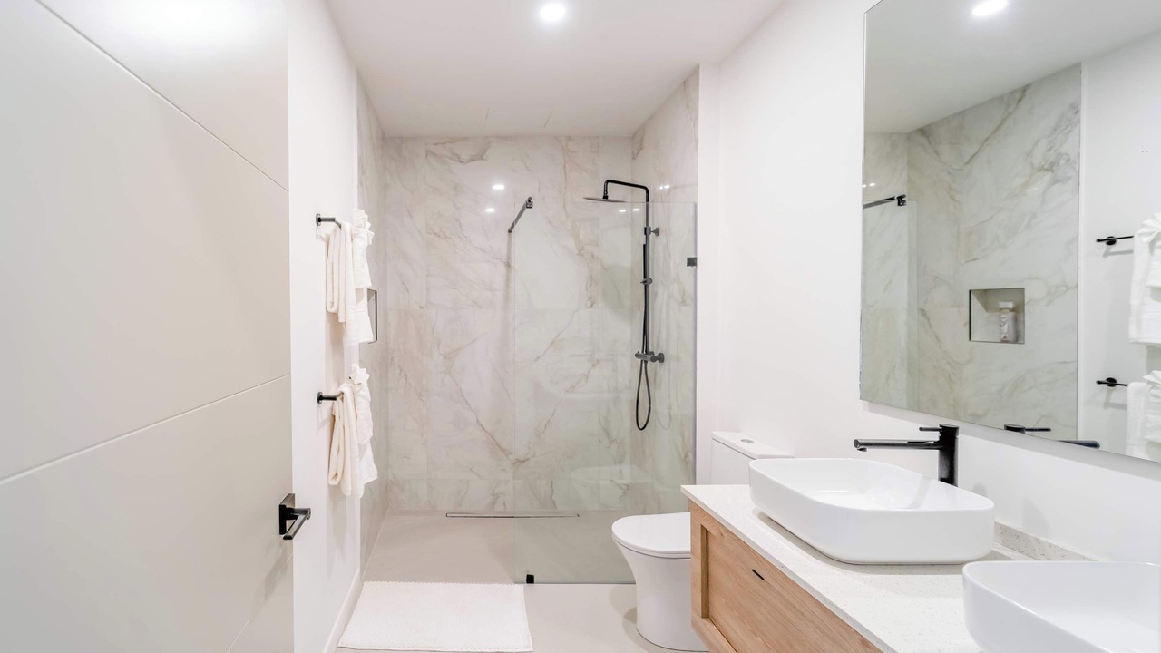 Photo of Bathroom in Lower Carlton