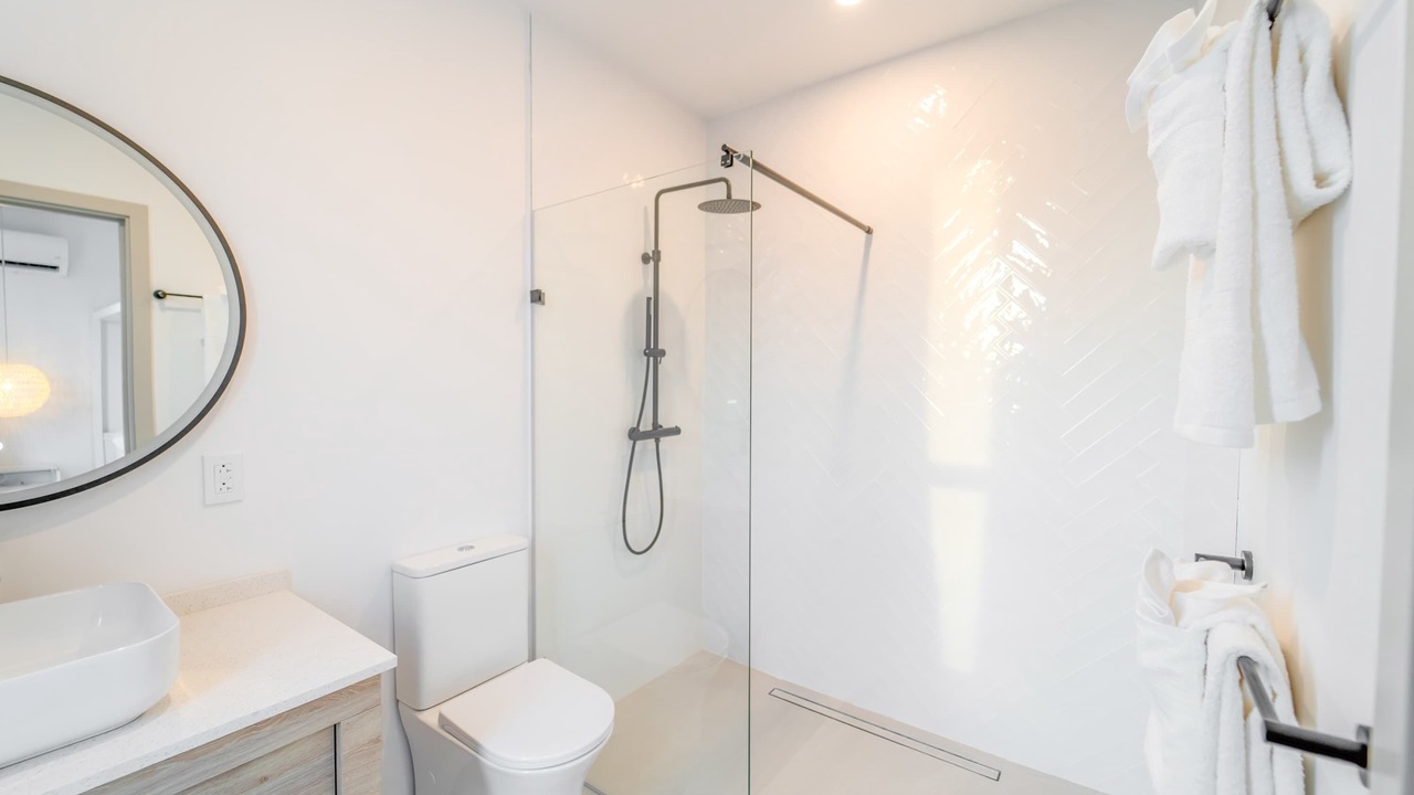 Photo of Bathroom in Lower Carlton
