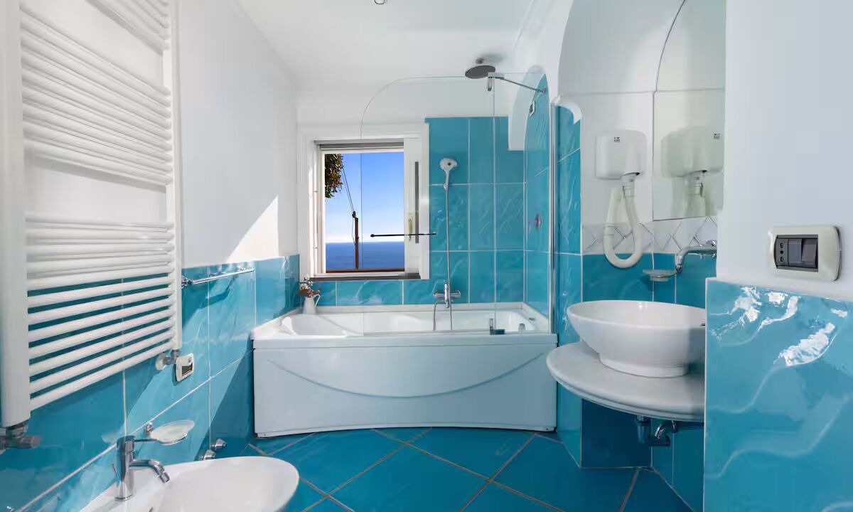 Photo of Bathroom in Laurito