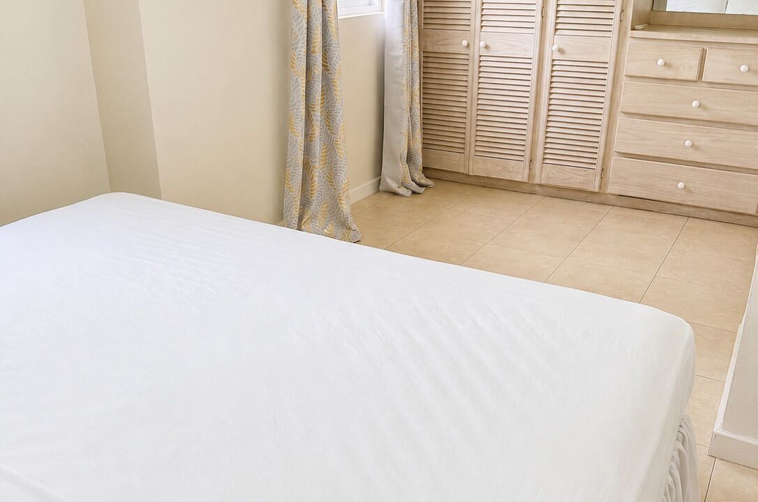 Photo of Bedroom in Oistins