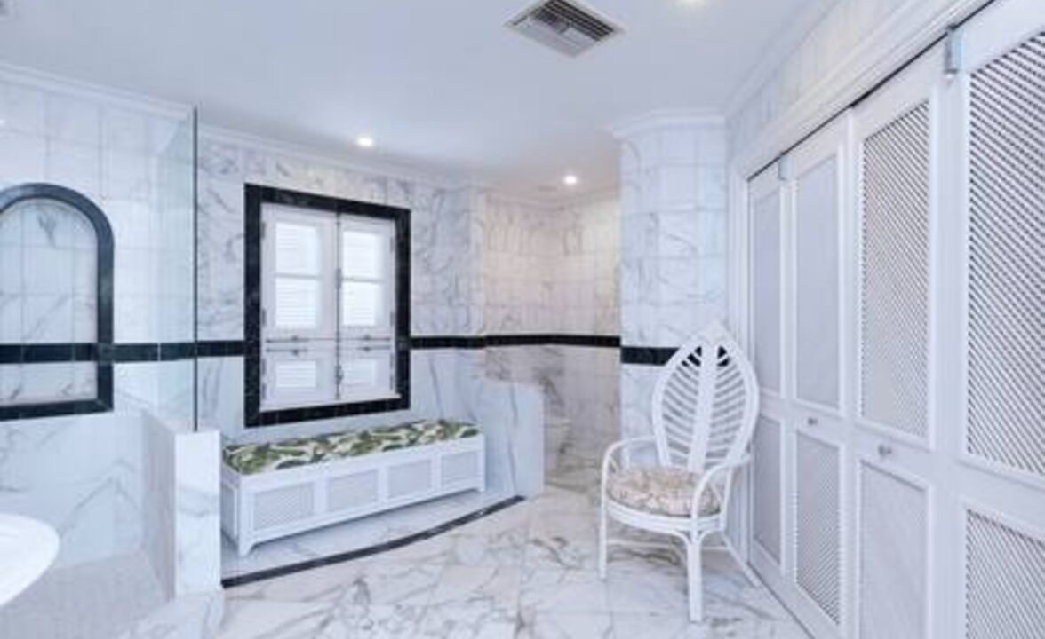Photo of Bathroom in Schooner Bay
