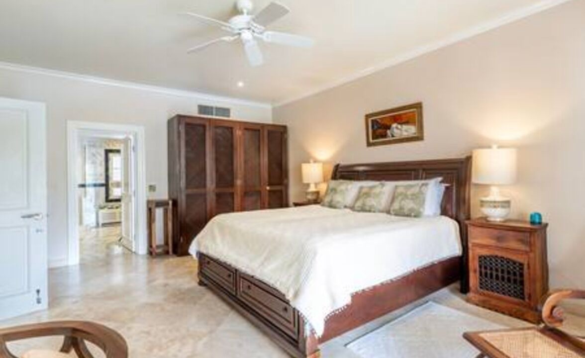 Photo of Bathroom in Schooner Bay