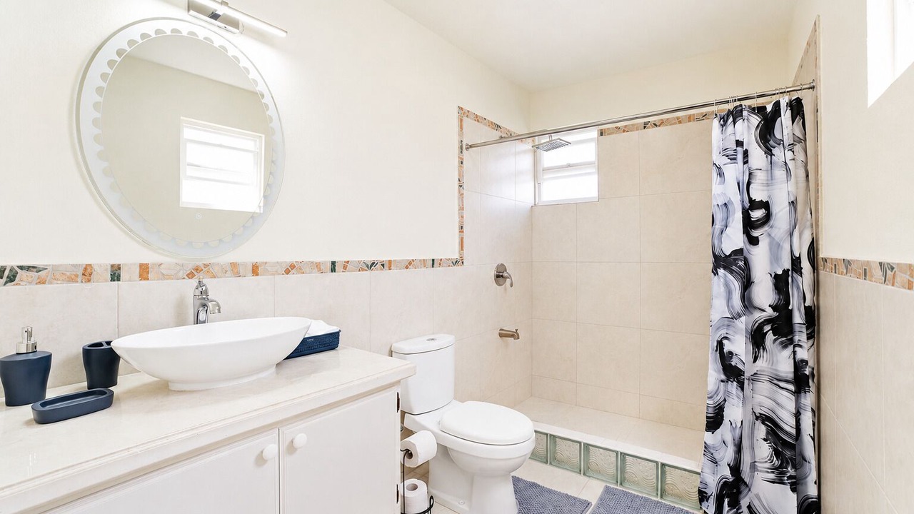 Photo of Bathroom in Durants