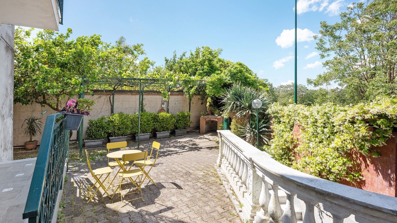 Photo of Outdoor in Naples