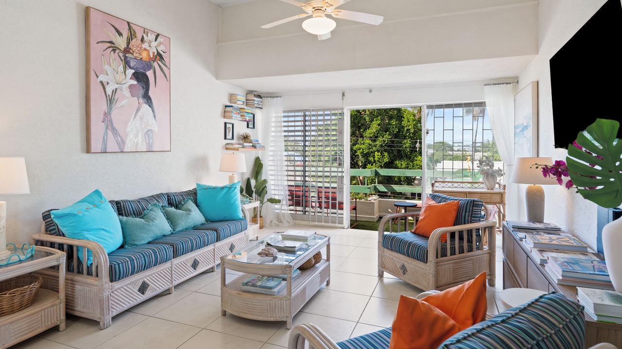 Photo of Livingroom in Bayville