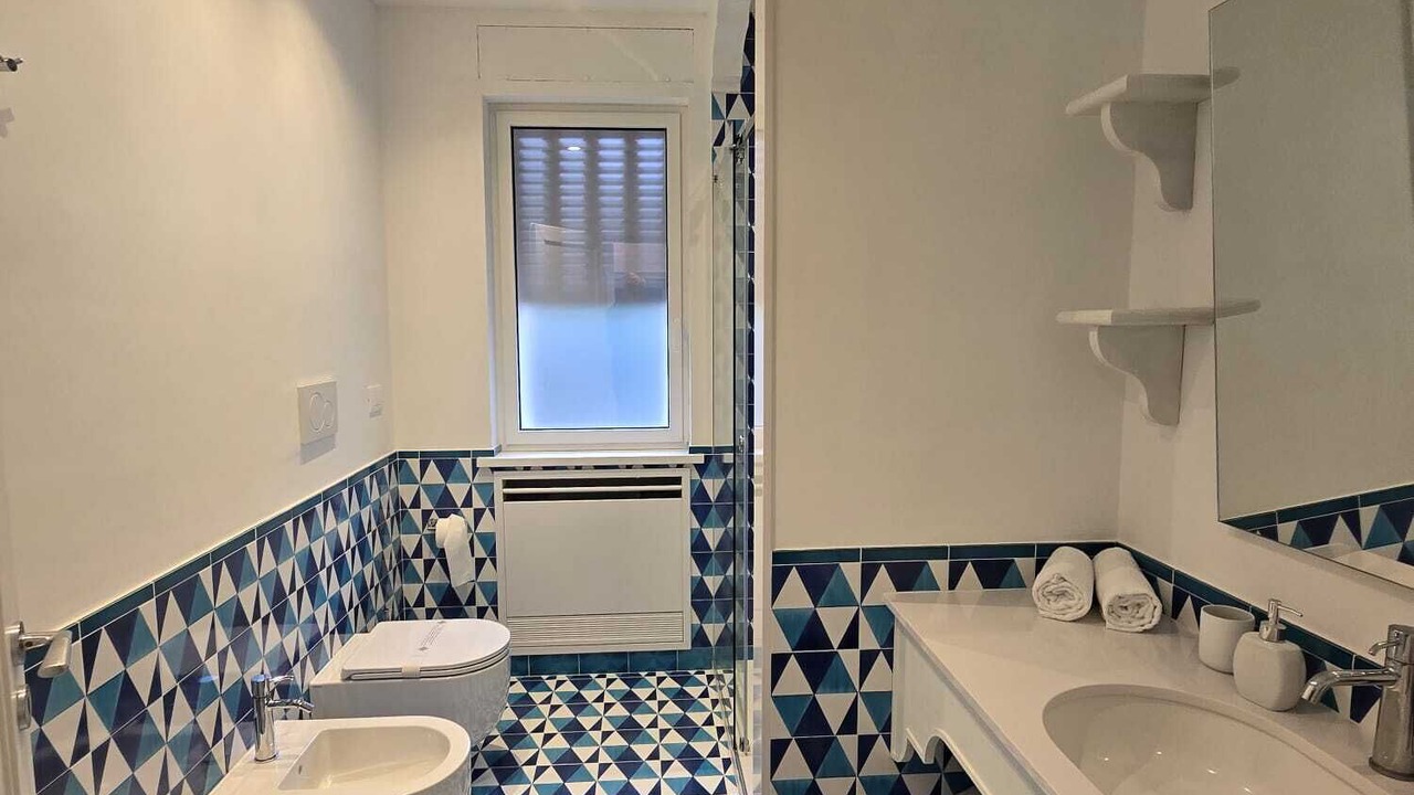 Photo of Bathroom in Laura