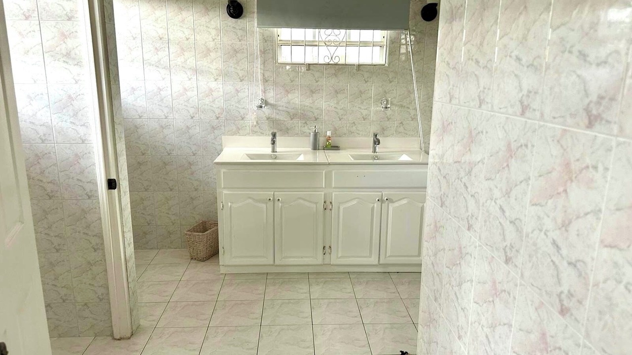 Photo of Bathroom in Douglas