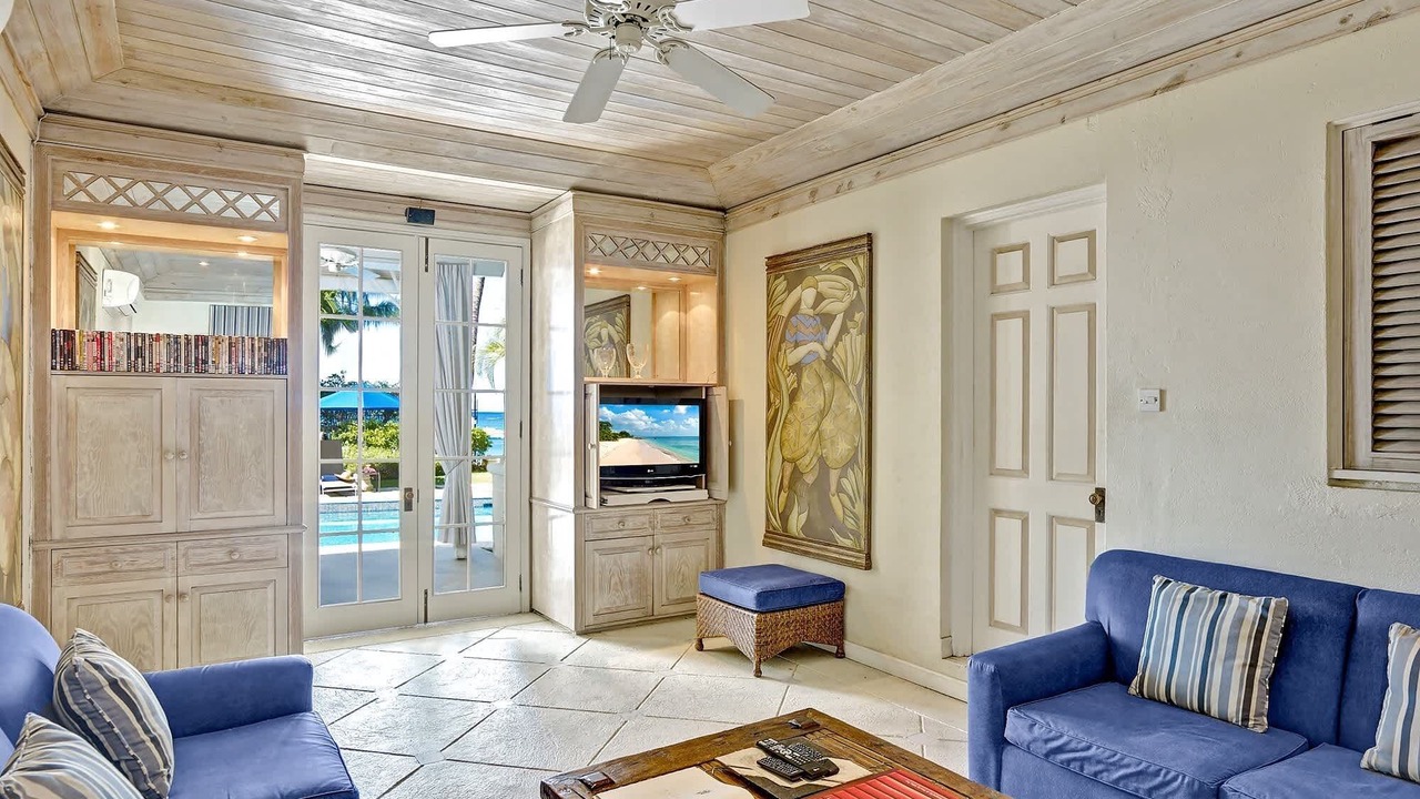 Photo of Livingroom in Old Trees Bay