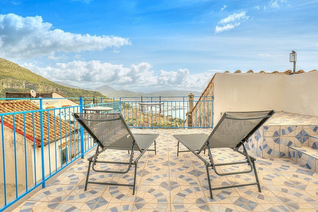 Photo of Patio Balcony in Raito