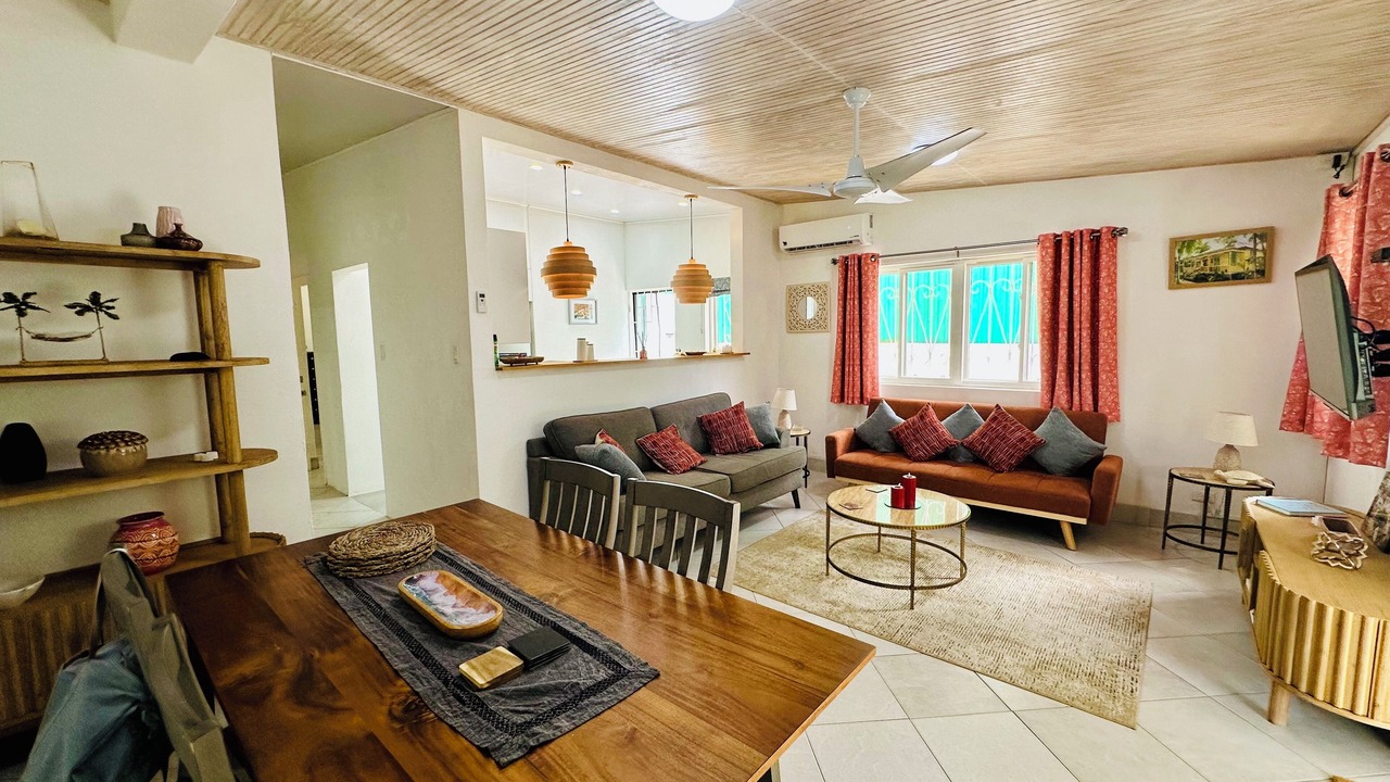 Photo of Livingroom in Sunset Crest