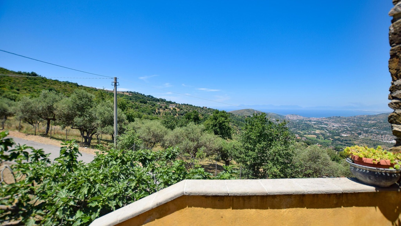 Photo of Bedroom in Laureana Cilento