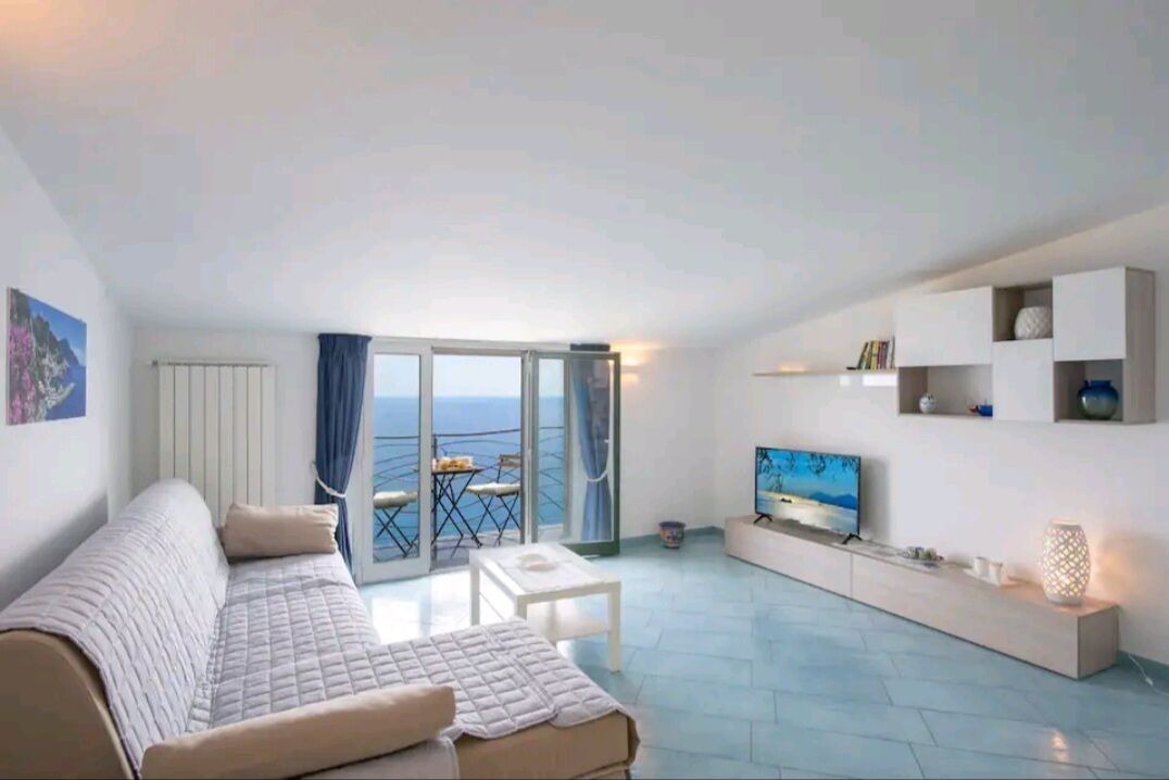 Photo of Livingroom in Furore