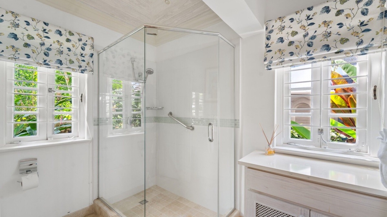 Photo of Bathroom in Lower Carlton